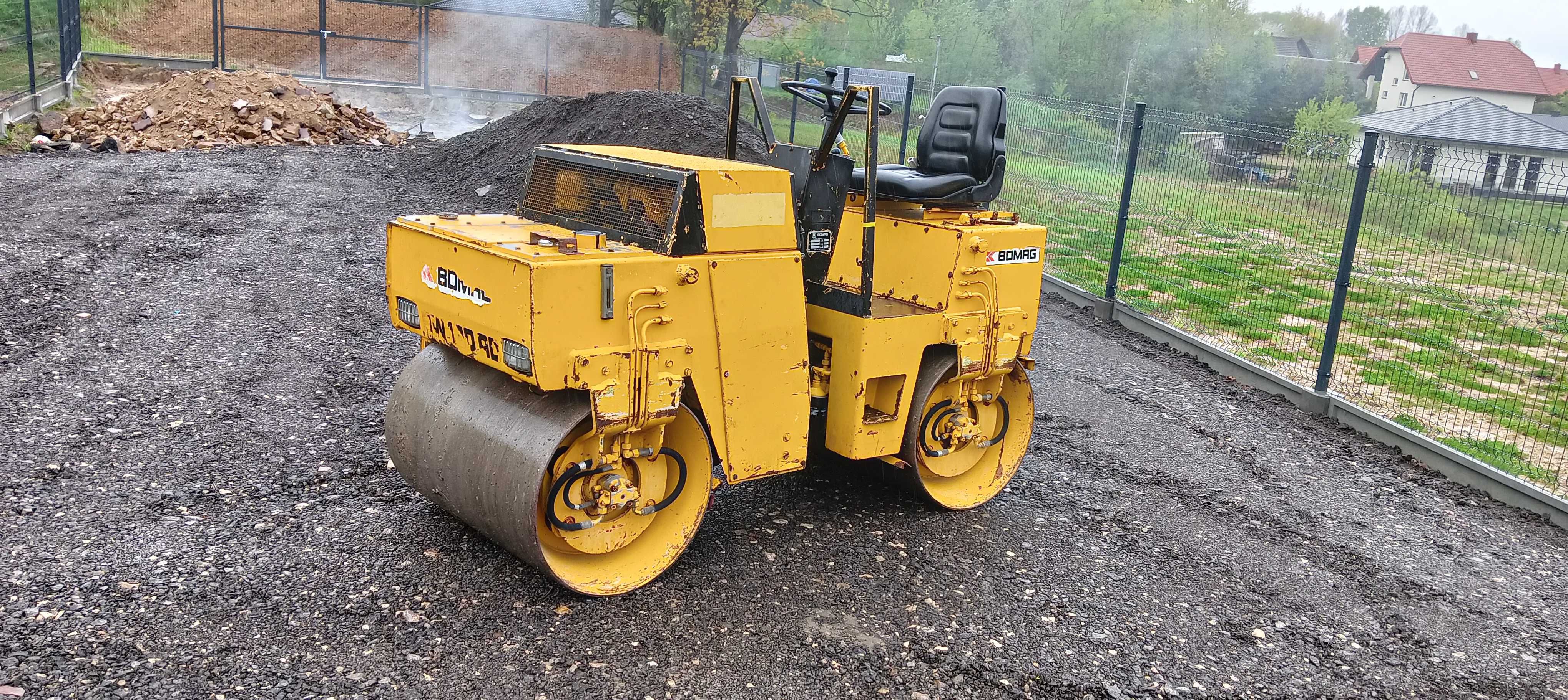 Walec drogowy BOMAG BW100AD