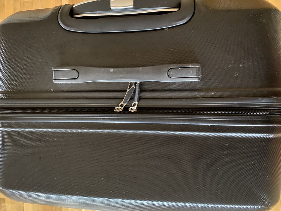 Валіза великого розміру