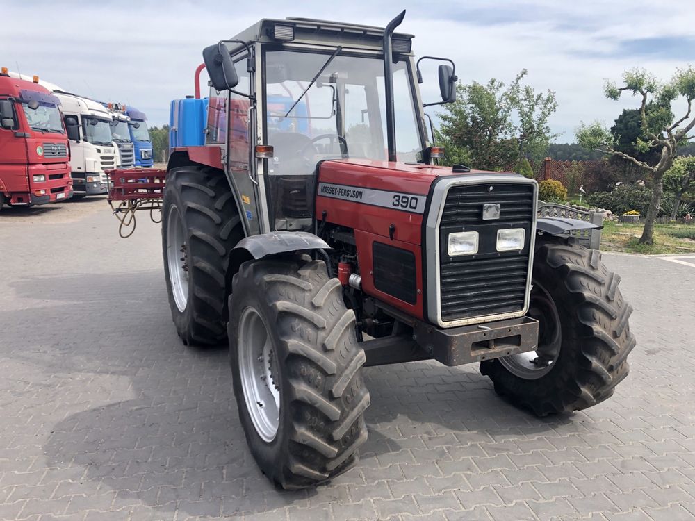 Massey Ferguson 390