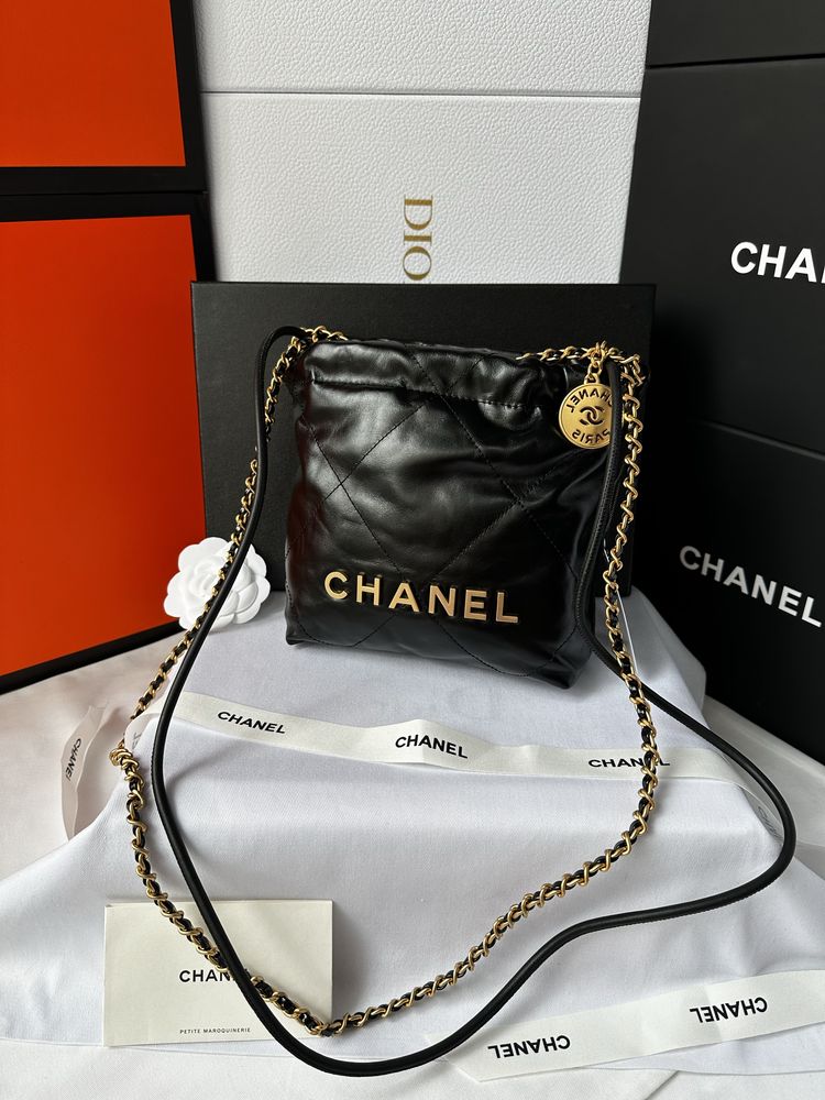 Torebka Chanel 22 Mini Handbag Black Leather