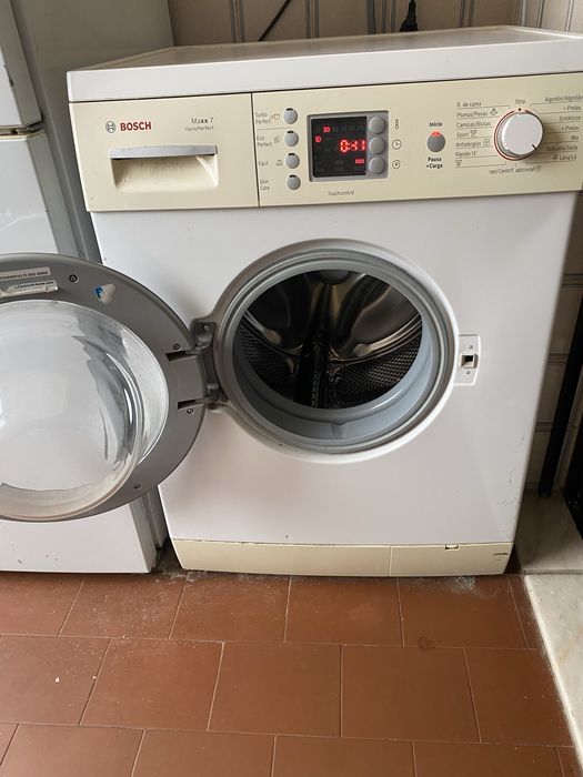 Máquina de lavar roupa Bosch Maxx 7 kg impecável a trabalhar bem
