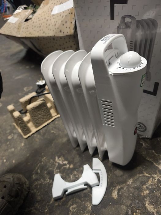 Mały Grzejnik olejowy 500 W biały 38x13 cm Polecam