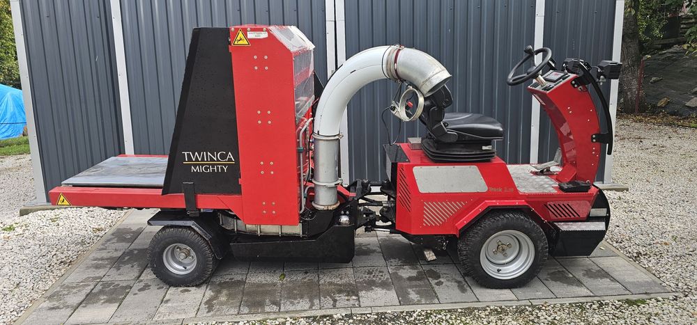 Traktorek 4cyl.Nowy model samojezdna scielarka Twinca samobieżna