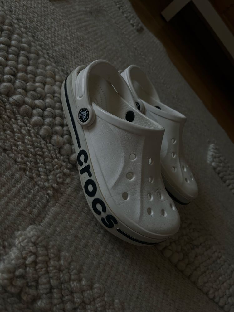 Klapki crocs biale