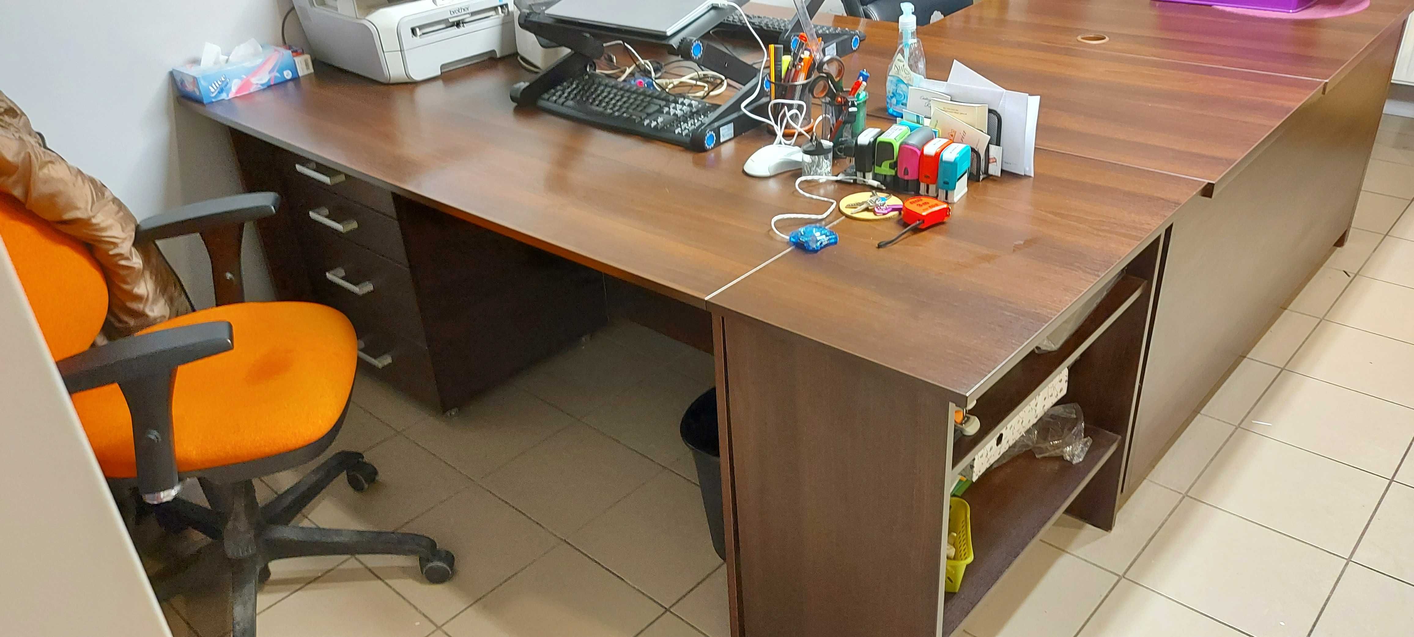 Zestaw biurowy, biurko z dostawką lub komplet biurek
