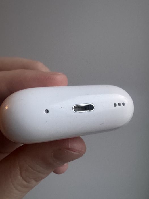 apple airpods pro 2 (беспроводная зарядка)