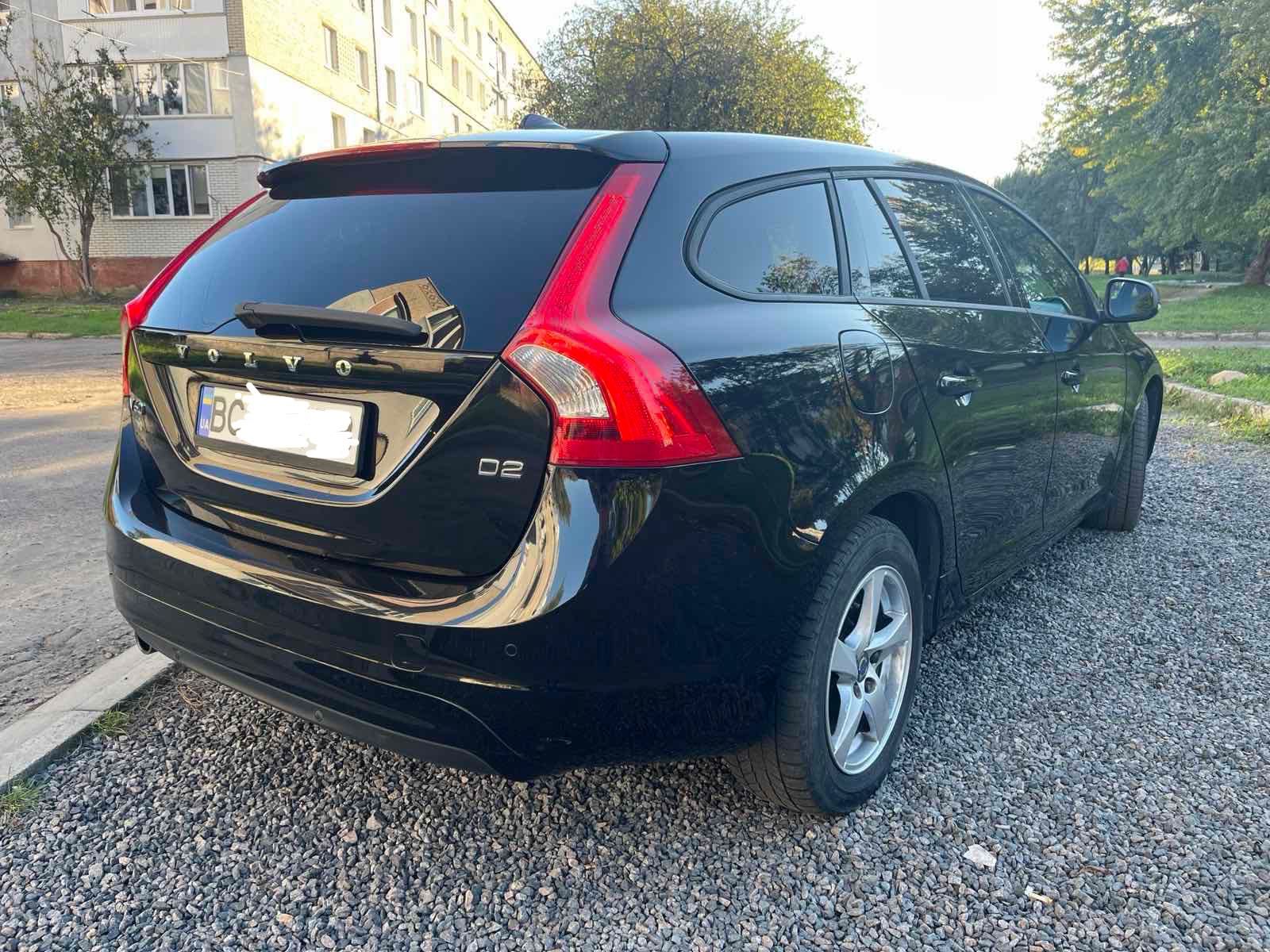 Продам автомобіль Volvo V60