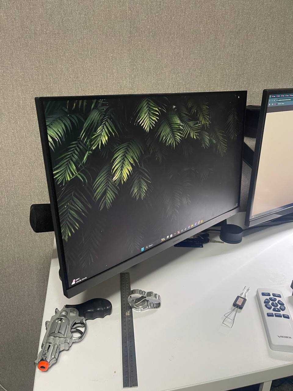 Монітор 24" Samsung S24С330  FullHD IPS / 100Hz / 4 мс (GtG) / 8-Bit