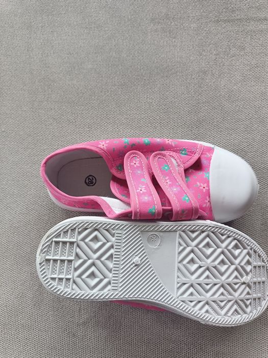 Trampki 28, różowe nowe
