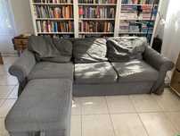 Sofa Evertsberg z IKEA z podnóżkiem Ektorp