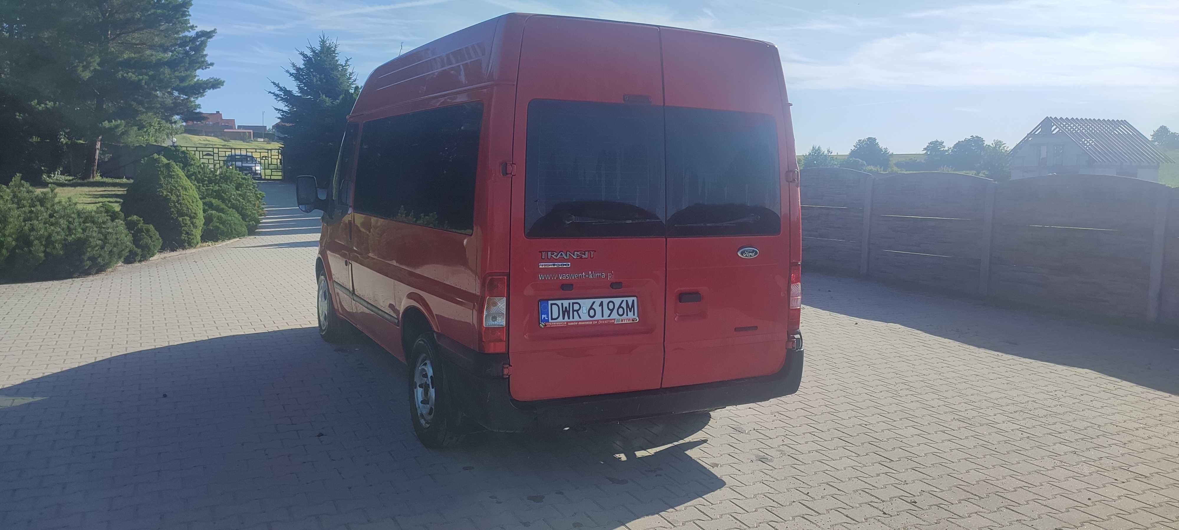 Ford Transit 2,2 9-osobowy polski salon