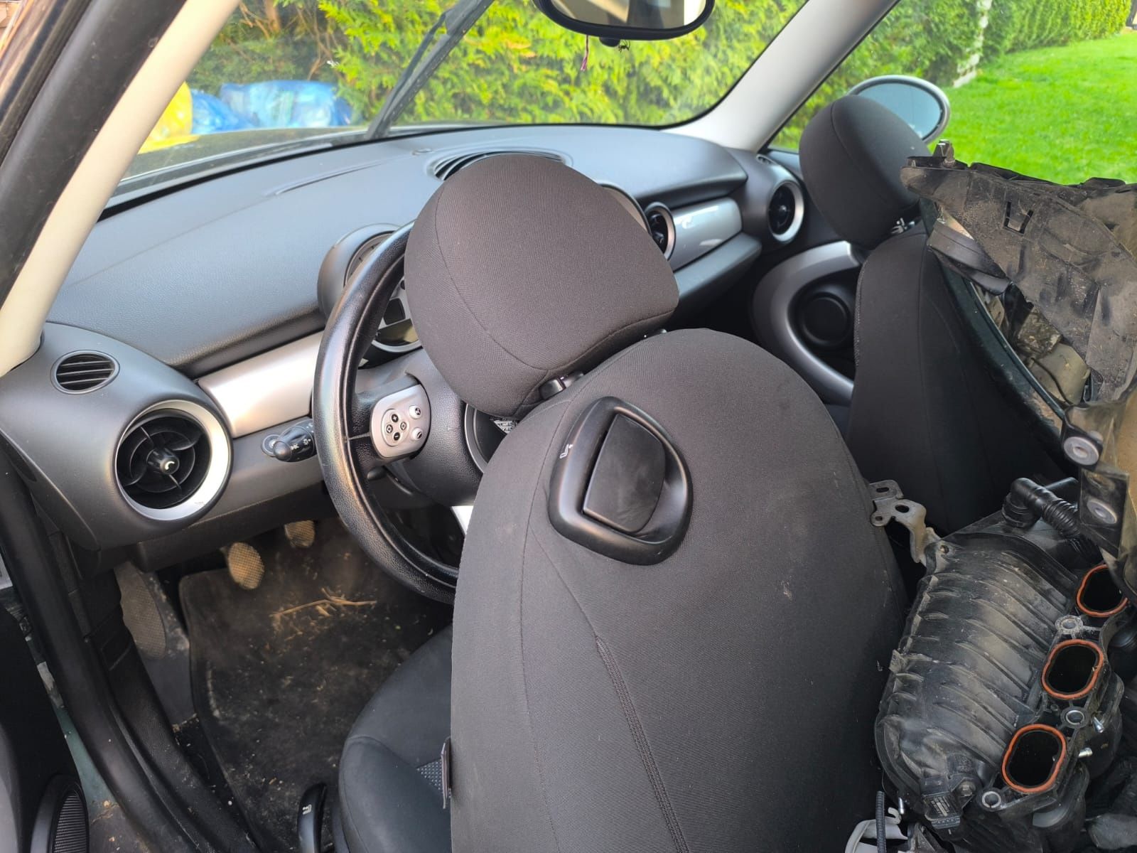 Mini Cooper benzyna, uszkodzony, na części