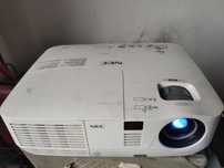 Projektor NEC V230X