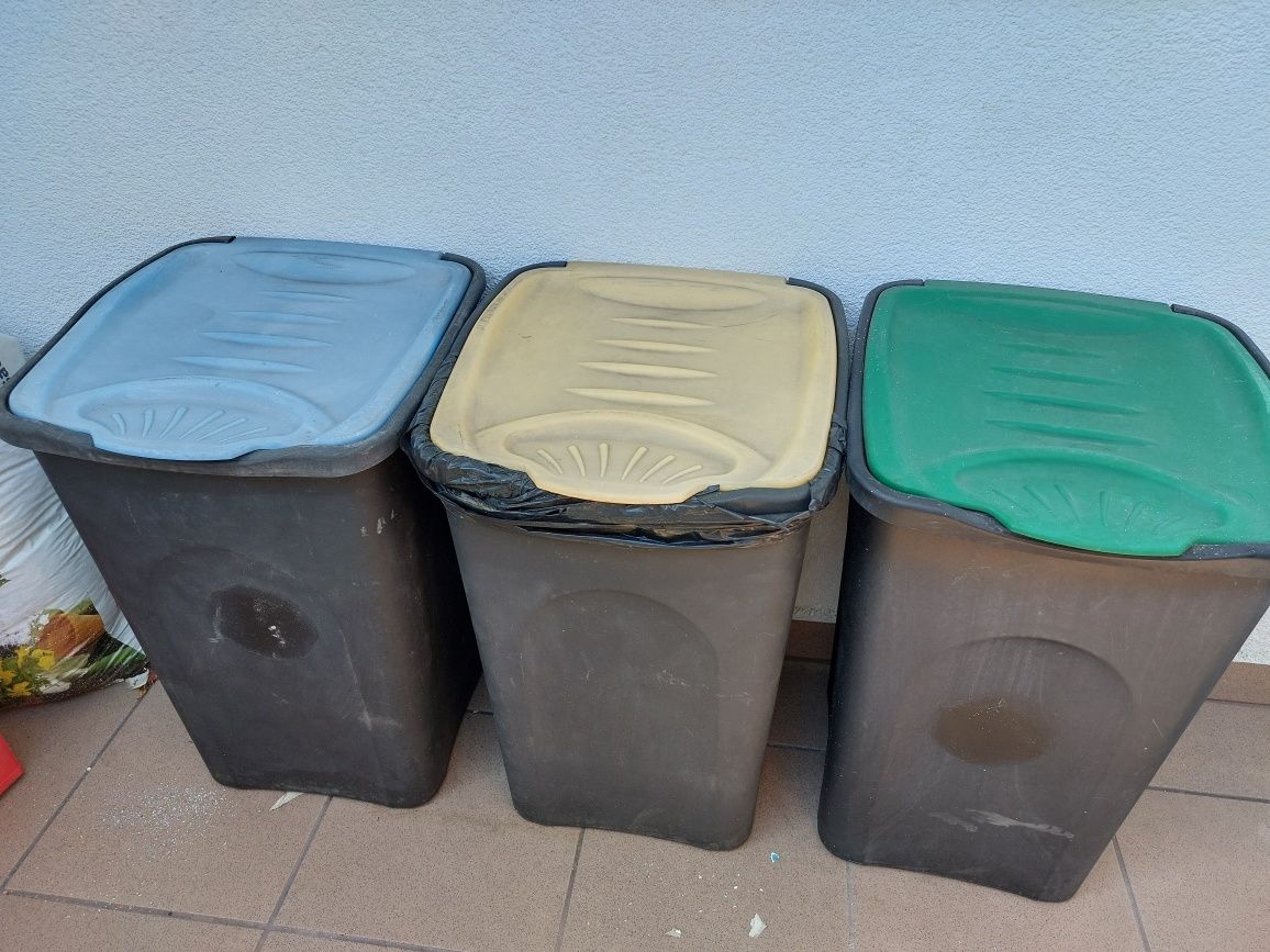 Pojemniki na śmieci duże  54x37x37 3szt