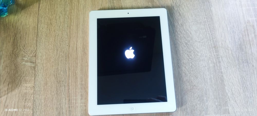 Apple iPad 2 Wi-Fi + 3G