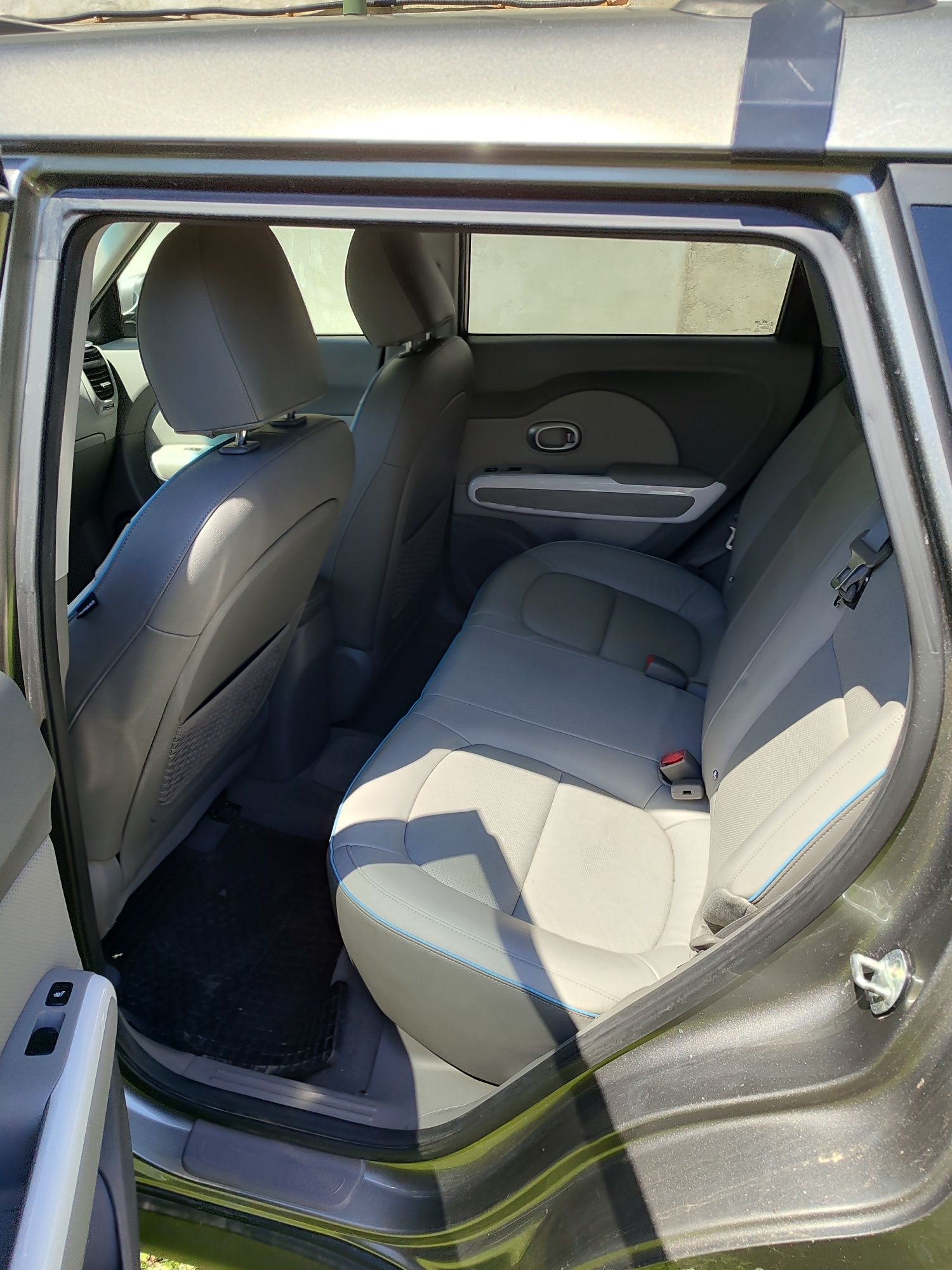 Kia soul ev 2016р.