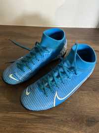 Buty piłkarskie Nike rozmiar 39 24,5 cm