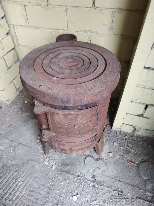 Продам буржуйку чугунную