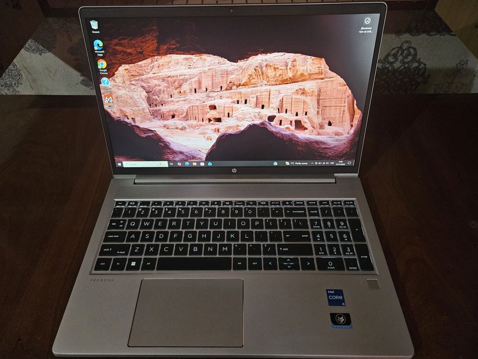 HP ProBook 450 G9 15.6" i5-1235U, 16 ГБ ОЗП, 256 ГБ SSD
