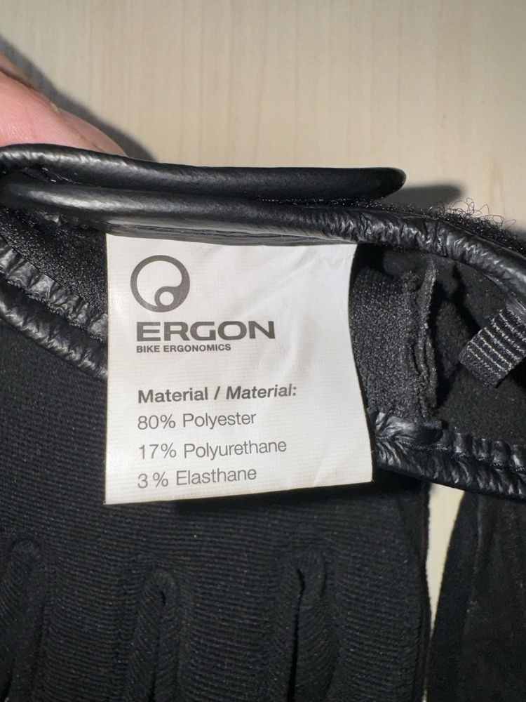 Рукавички перчатки Ergon HE2 Evo, Gr. M чорні