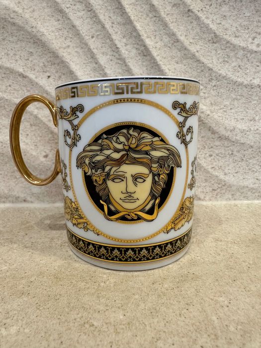 Kubek VERSACE z literą A