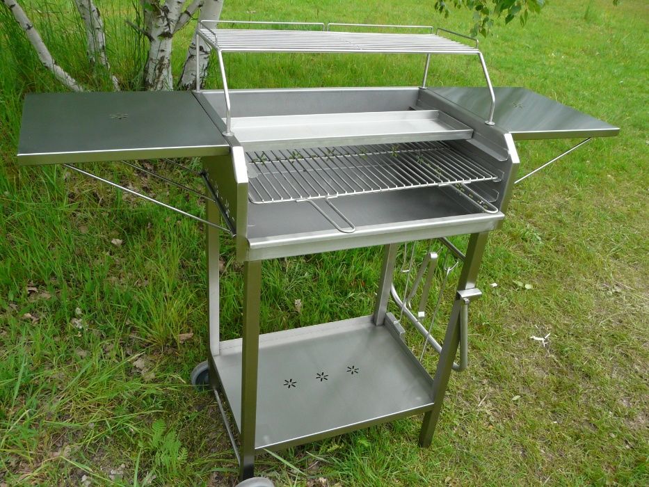 Grill nierdzewny z dwoma półkami