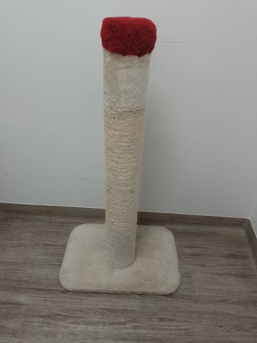 Sprzedam drapak dla kota wysokość 110 cm.
