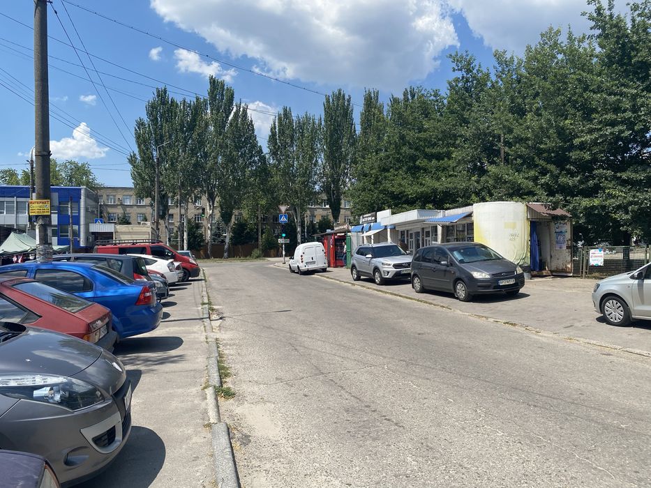 Сдам в аренду киоск в торговом ряду на Брюллова