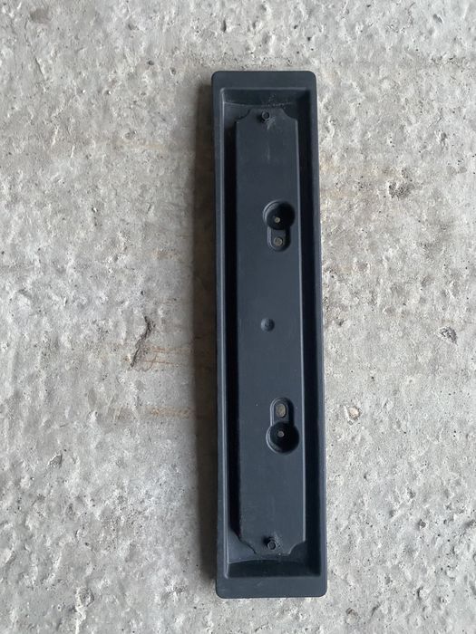 Європодіум під номер tesla model 3