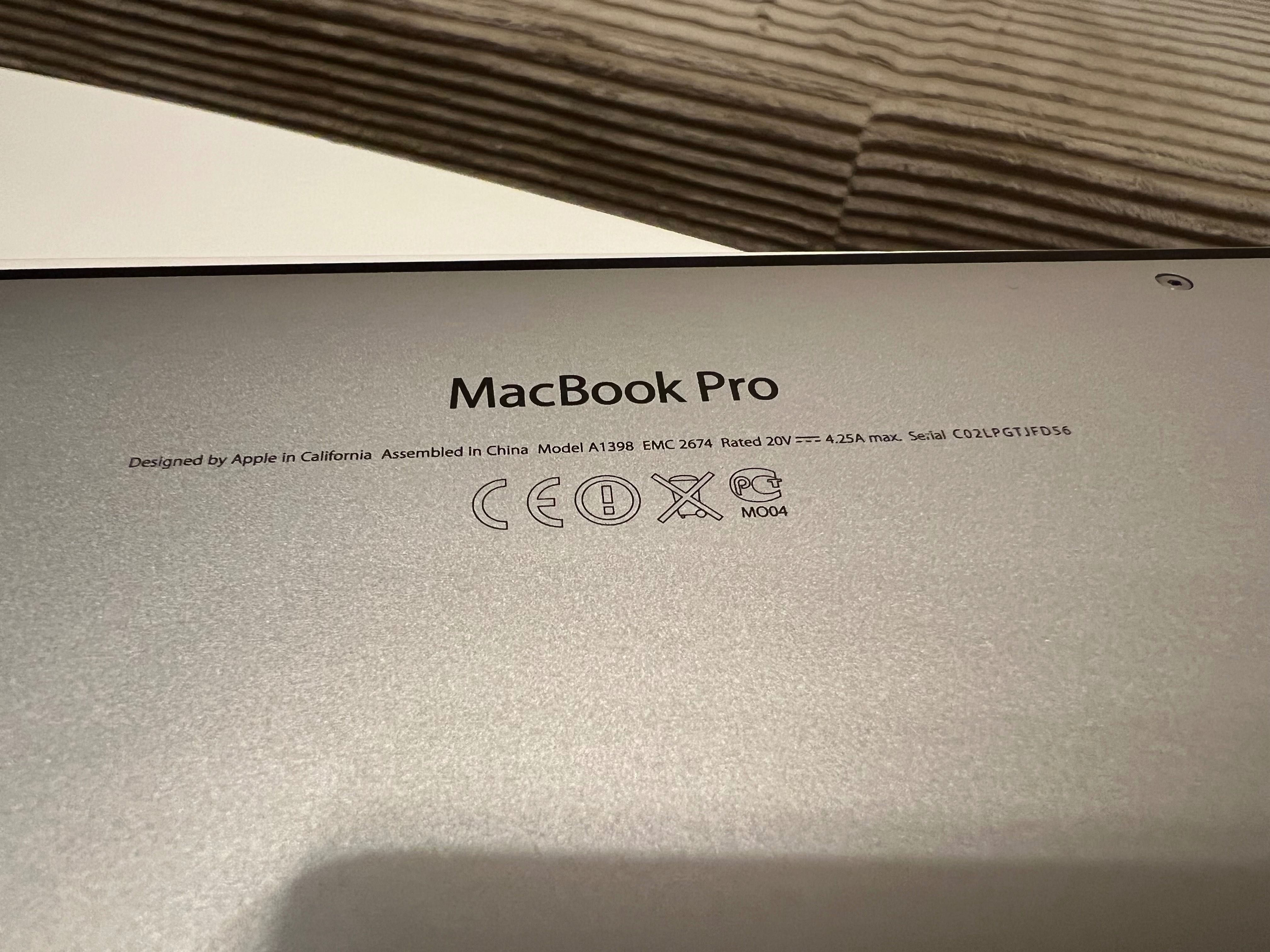 Apple MacBook Pro 15 Retina - Late 2013 A1398 i7 8GB 256GB świeża bat.