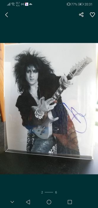 Revistas blitz e itens assinados