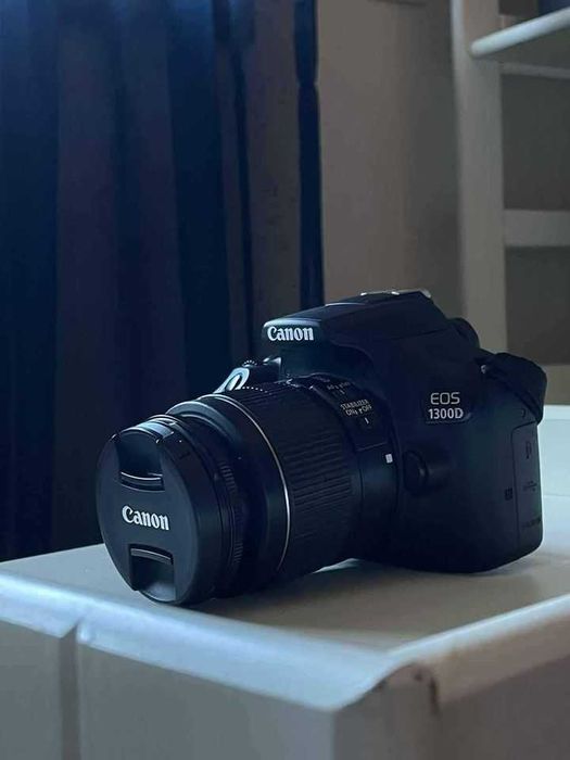 Canon 1300D pouco usada