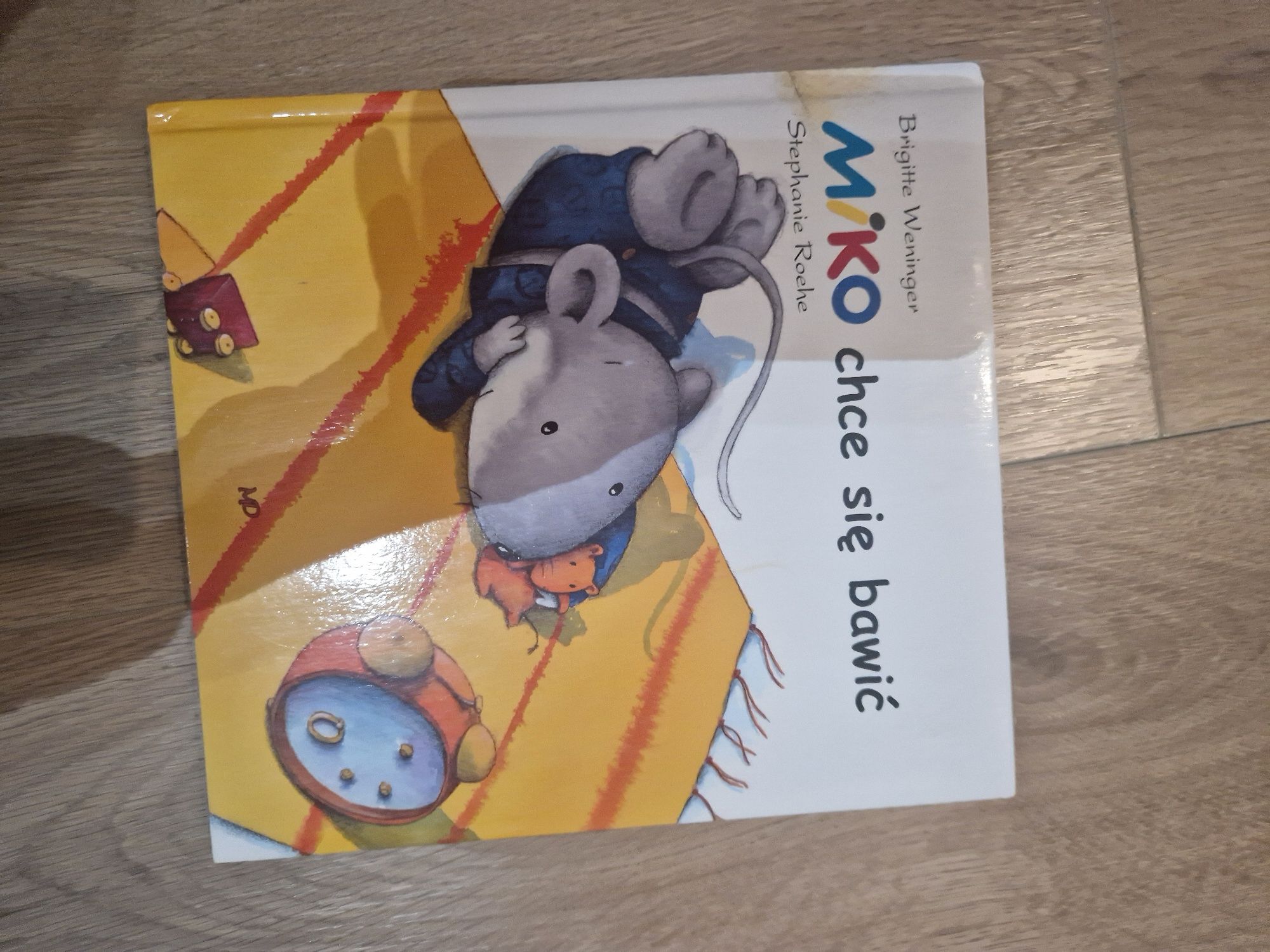 Miko chce się bawić książka dla dzieci