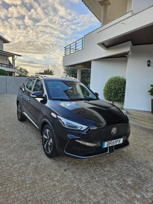 MG ZS EV 50.3kWh Luxury - Full Extras