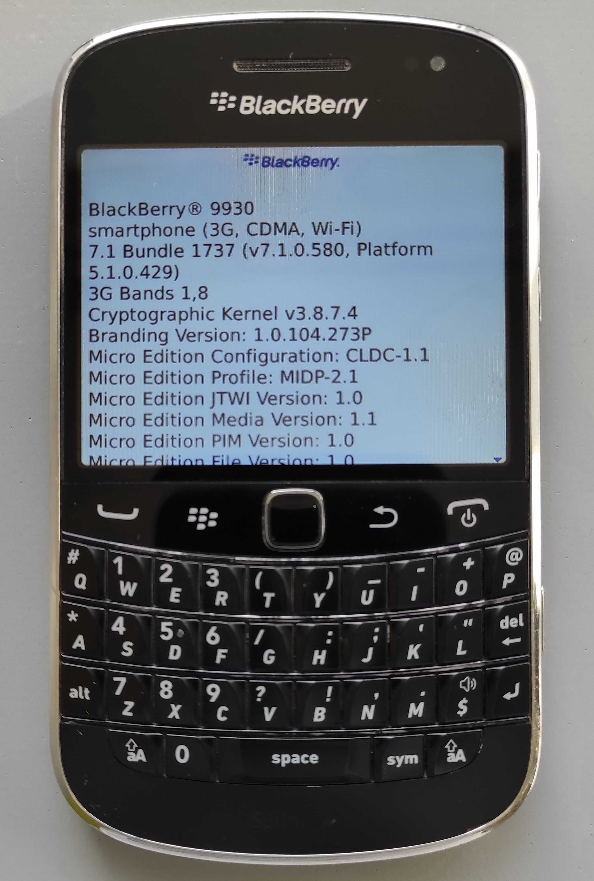 Смартфон BlackBerry 9930 Bold Touch (Рабочий)