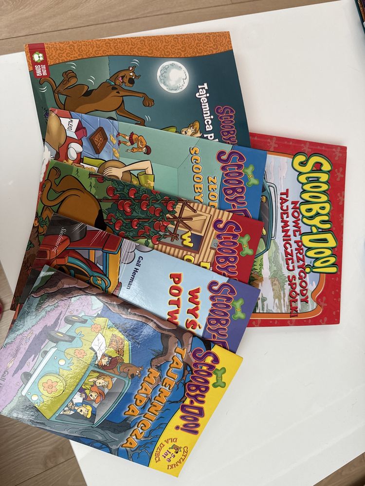 Ksiazki Scooby-Doo zestaw 5 jednowatkowych i duza z 6 historiami
