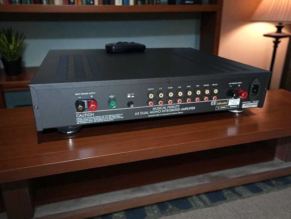 Продам інтегрований підсилювач Musical Fidelity A3 подвійний моно