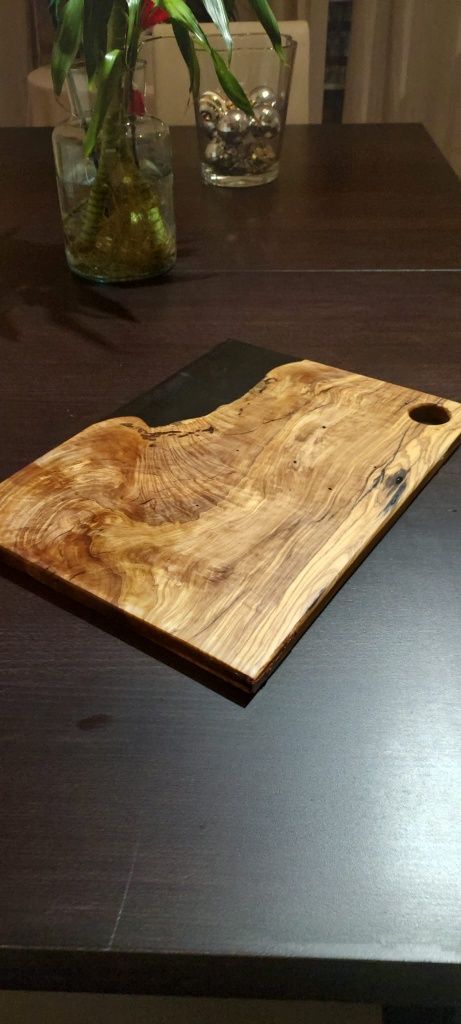 Tábua de servir Oliveira e Epoxy