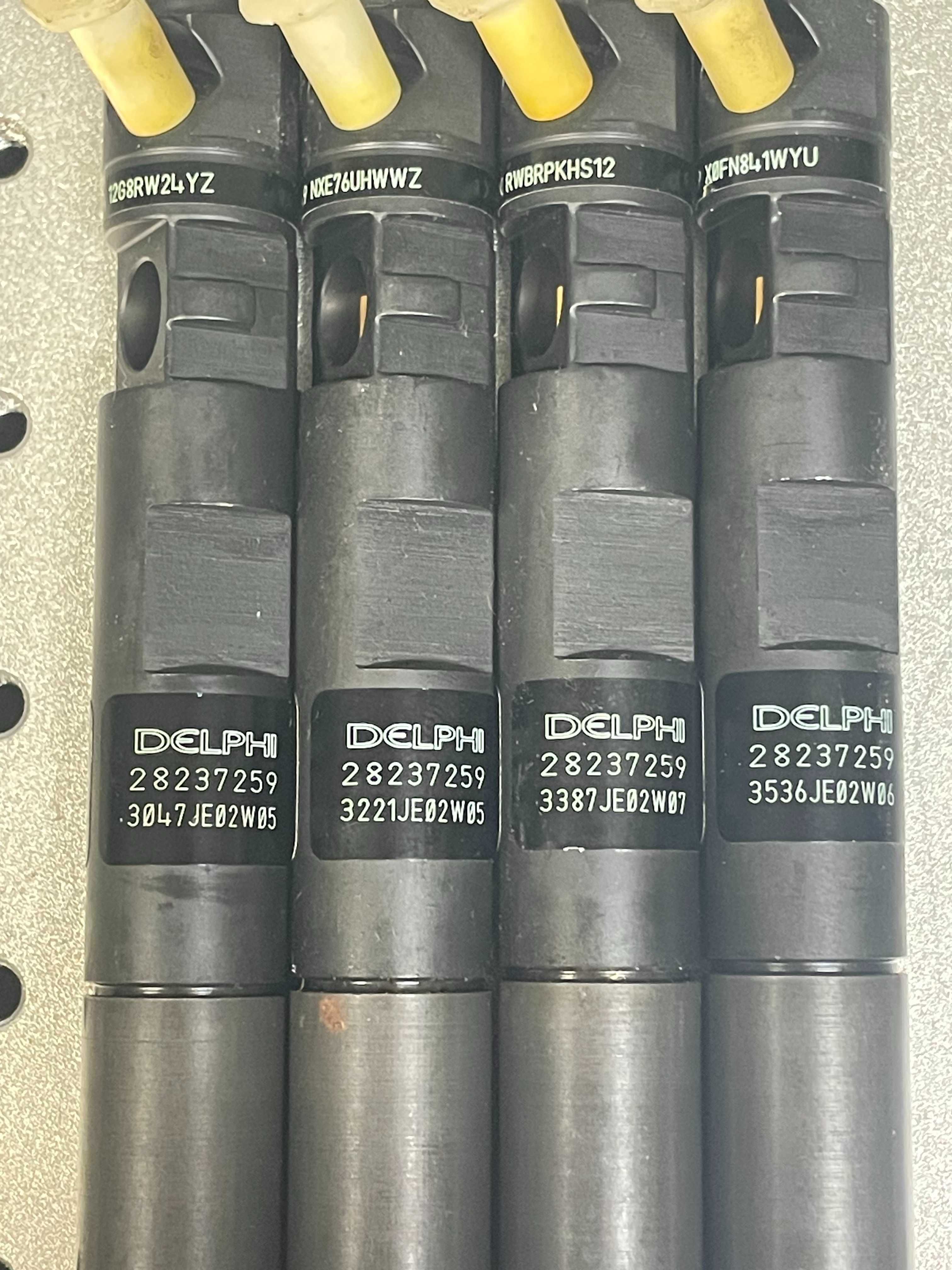 Delphi 282  372 59 Wtryskiwacze Dacia Reanult 1.5 dCi