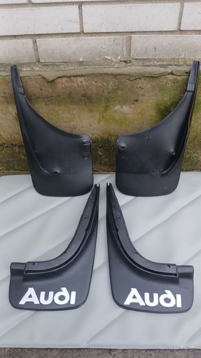 Бризговики ауді 100/А6 С4. Оригінал
