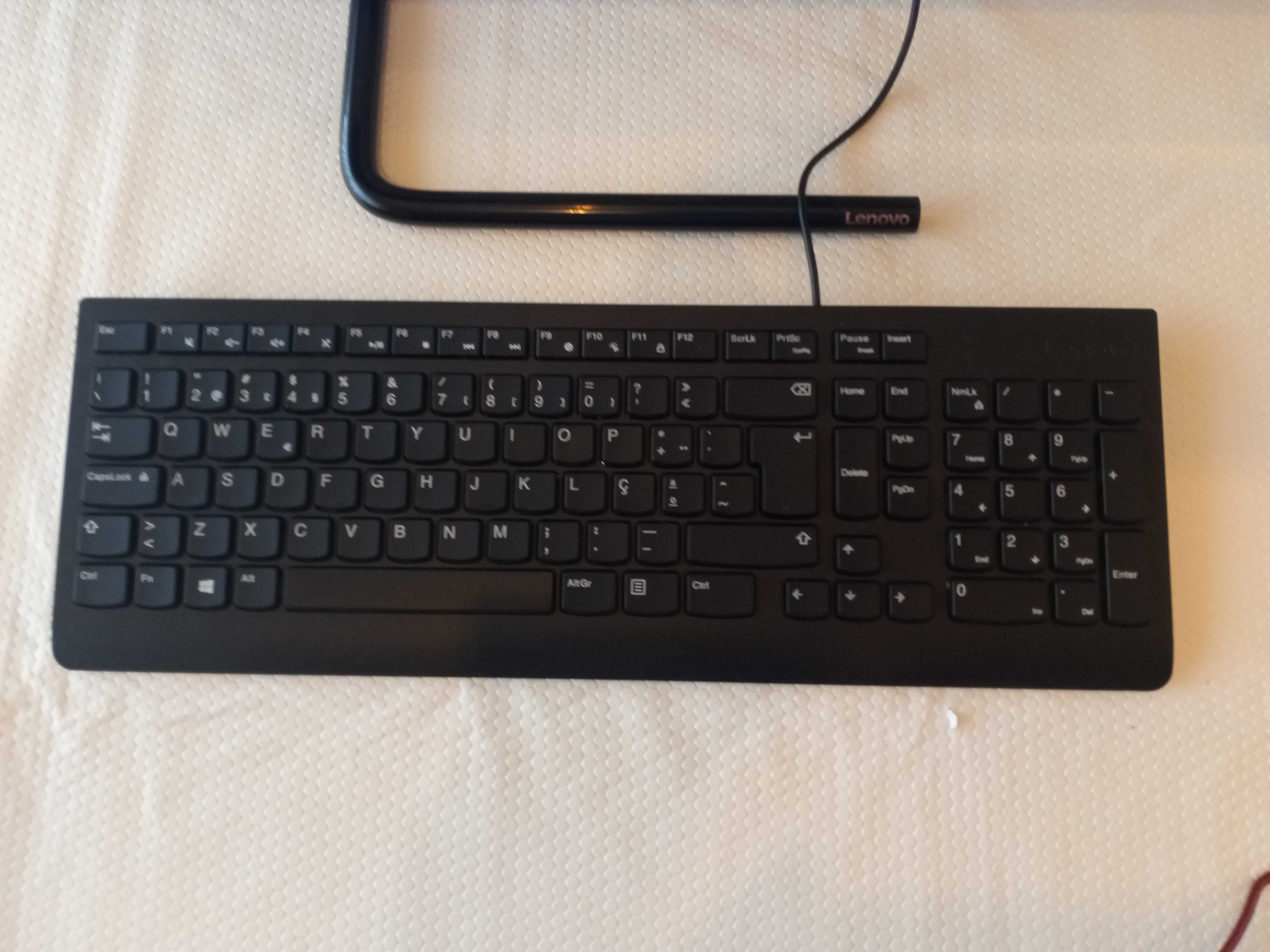 Desktop Lenovo Ideacentre A340-22IWL (All in One)