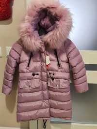 Продам новую зимнюю курточку для девочки