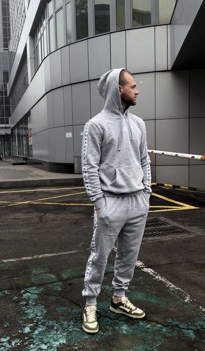 Nike оригінал на лампасах костюм із бірками новий на осінь-зиму С-ХЛ