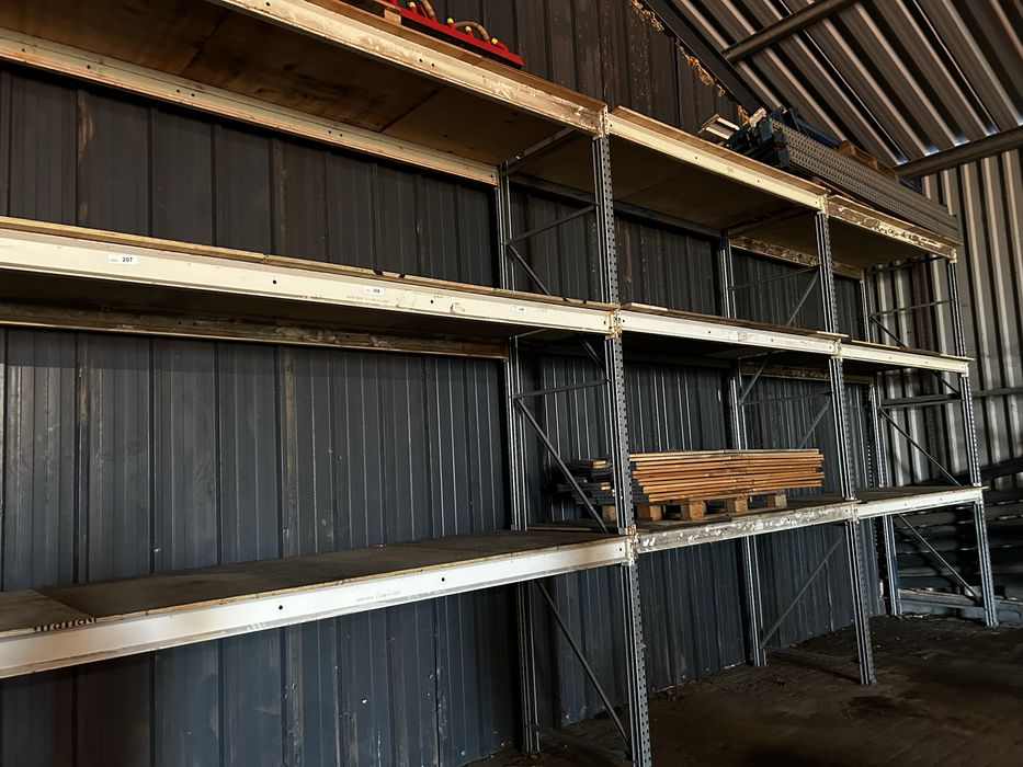 Regaly przemyslowe trawersy