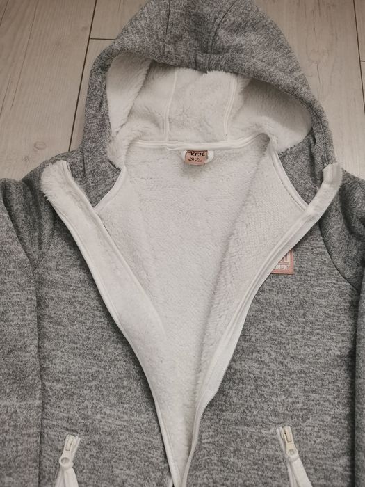 Bluza z kapturem ciepła 146/152 cm