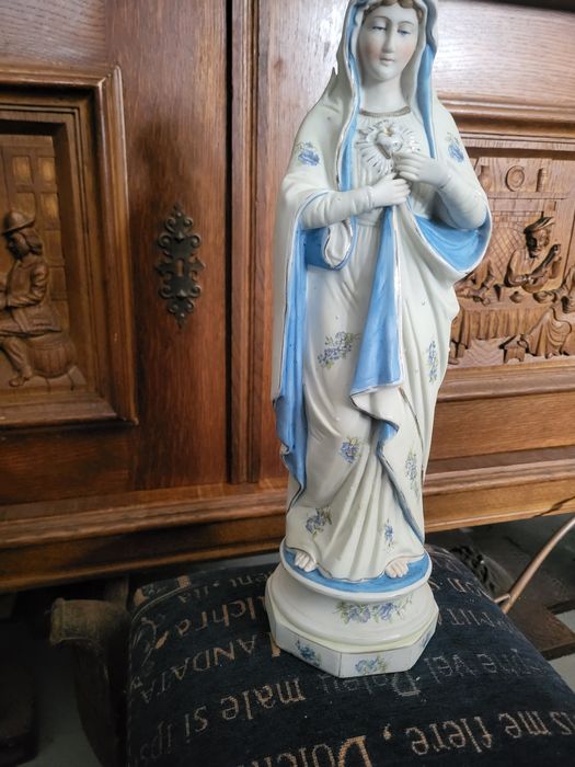 Biskwit Maryja Matka Boska Bolesna porcelanowa