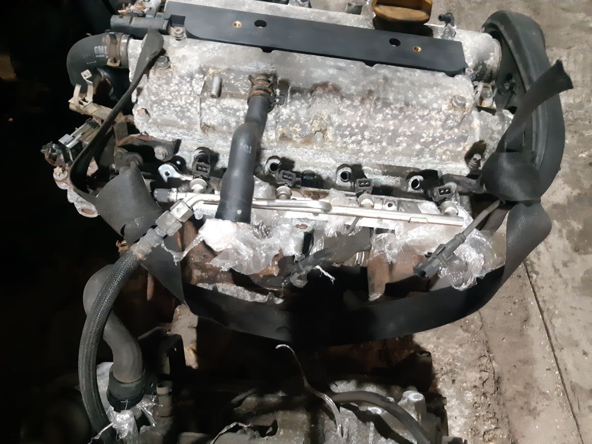 Продам двигун мотор z16xe