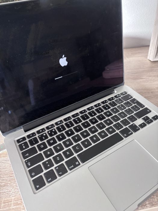 Portatil Macbook retina 13
