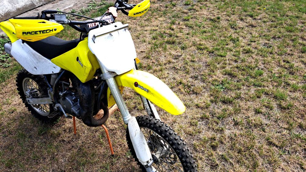 Cross Suzuki RM 85