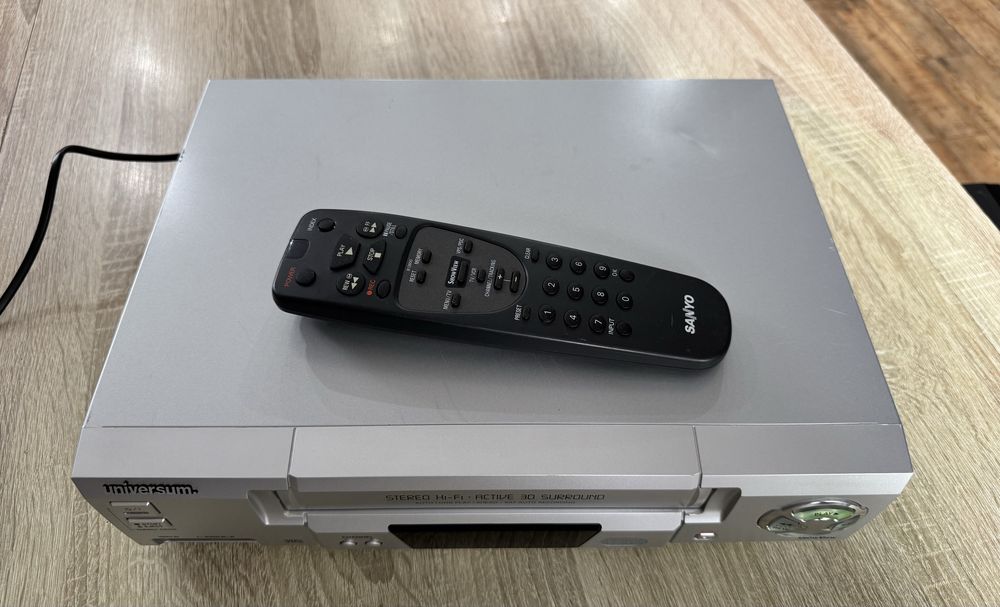 Universum VR2715A #Magnetowid VHS #6 HD #Hi-Fi Stereo #DAT #Pilot